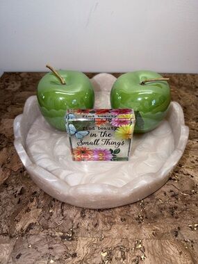 Decorative Green Ceramic Apples on Carved White Marble Tray 🍏